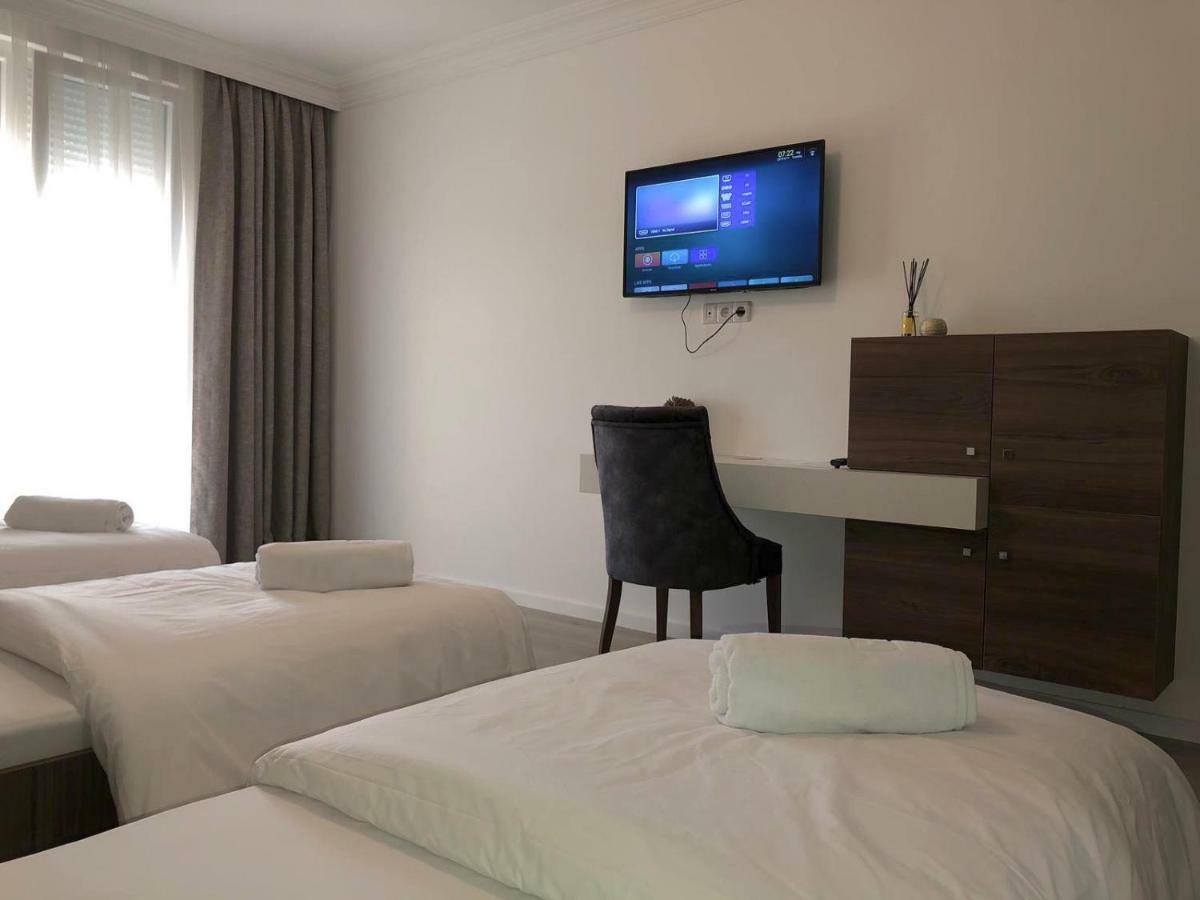 Hotel Dardani Titova Mitrovica 外观 照片