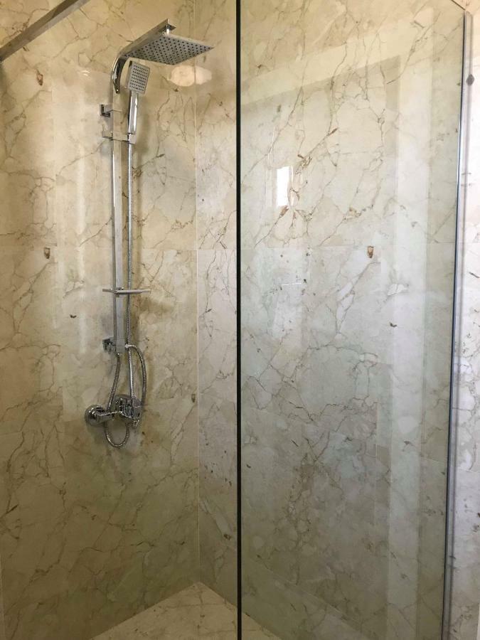 Hotel Dardani Titova Mitrovica 外观 照片