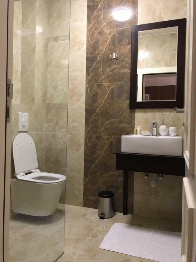 Hotel Dardani Titova Mitrovica 外观 照片